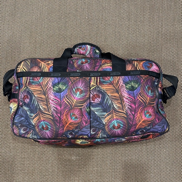 LESPORTSAC DELUXE EXTRA LARGE WEEKENDER BAG DUFFLE BAG - Picture 1 of 13